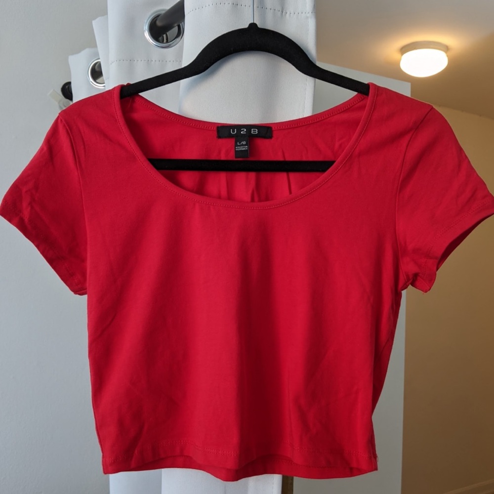 Red cropped top tshirt